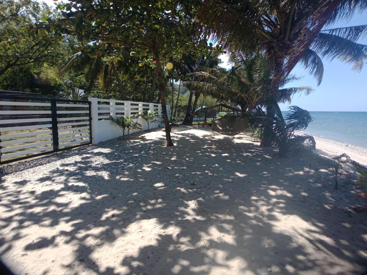 Amami Beachfront Villa With Private Beach Puerto Galera Exterior foto