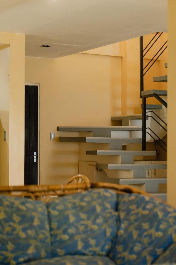 Amami Beachfront Villa With Private Beach Puerto Galera Exterior foto