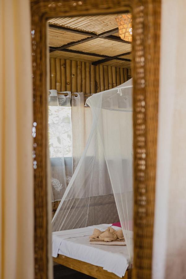 Amami Beachfront Villa With Private Beach Puerto Galera Exterior foto